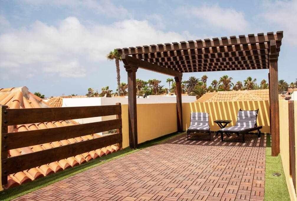 Aurora Mari Villa Your Dream Steps From The Ocean Shore Caleta De Fuste Exterior photo